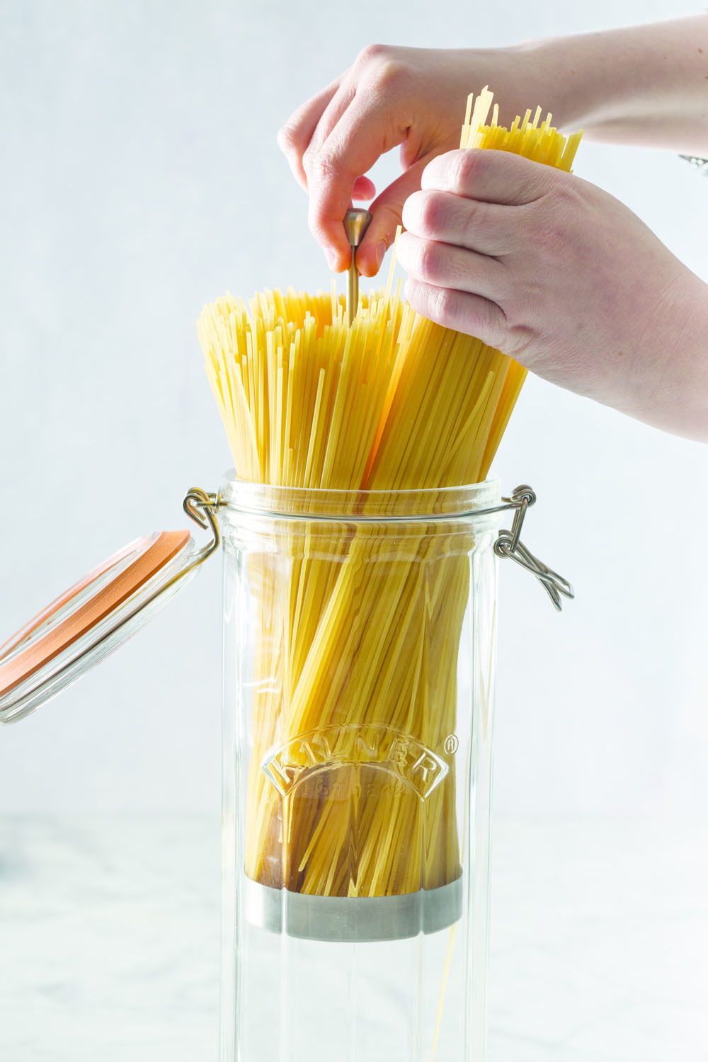 Spaghetti Facetten-Glas mit Bügelverschluss 2000 ml